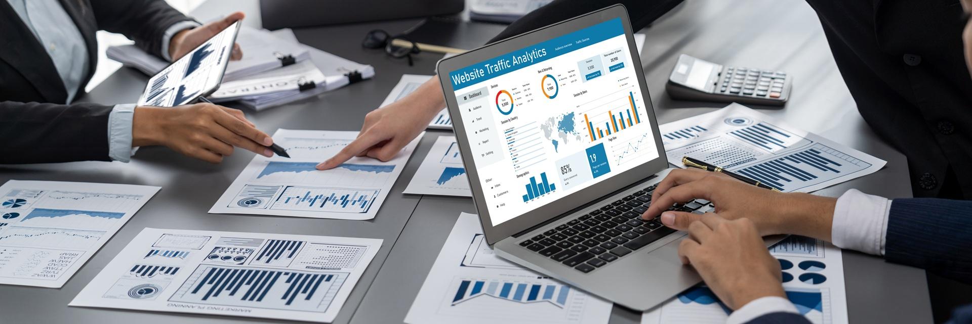 Strategieplanung mit Analytics-Dashboard | Amazon Agentur

